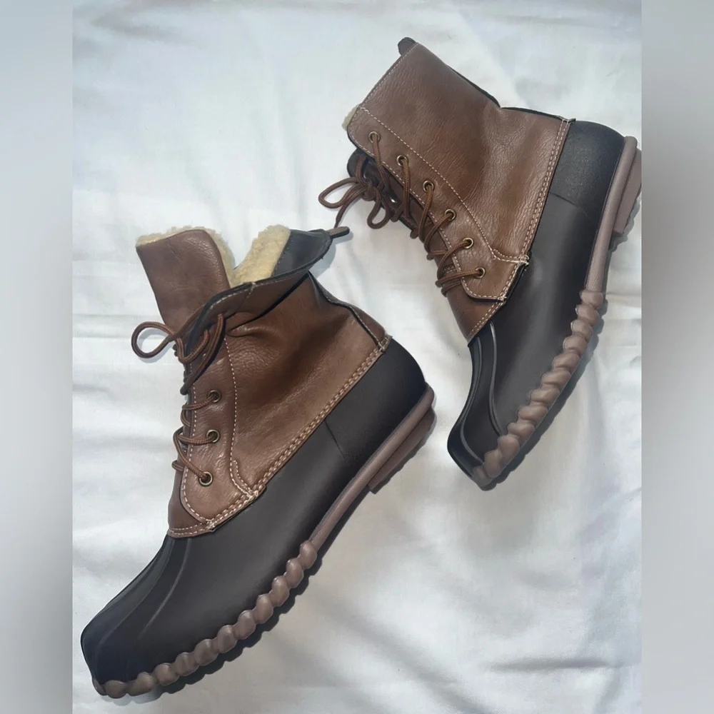 WEAR EVER New Women’s duck boots, Size 9, Color Brown All weather proof